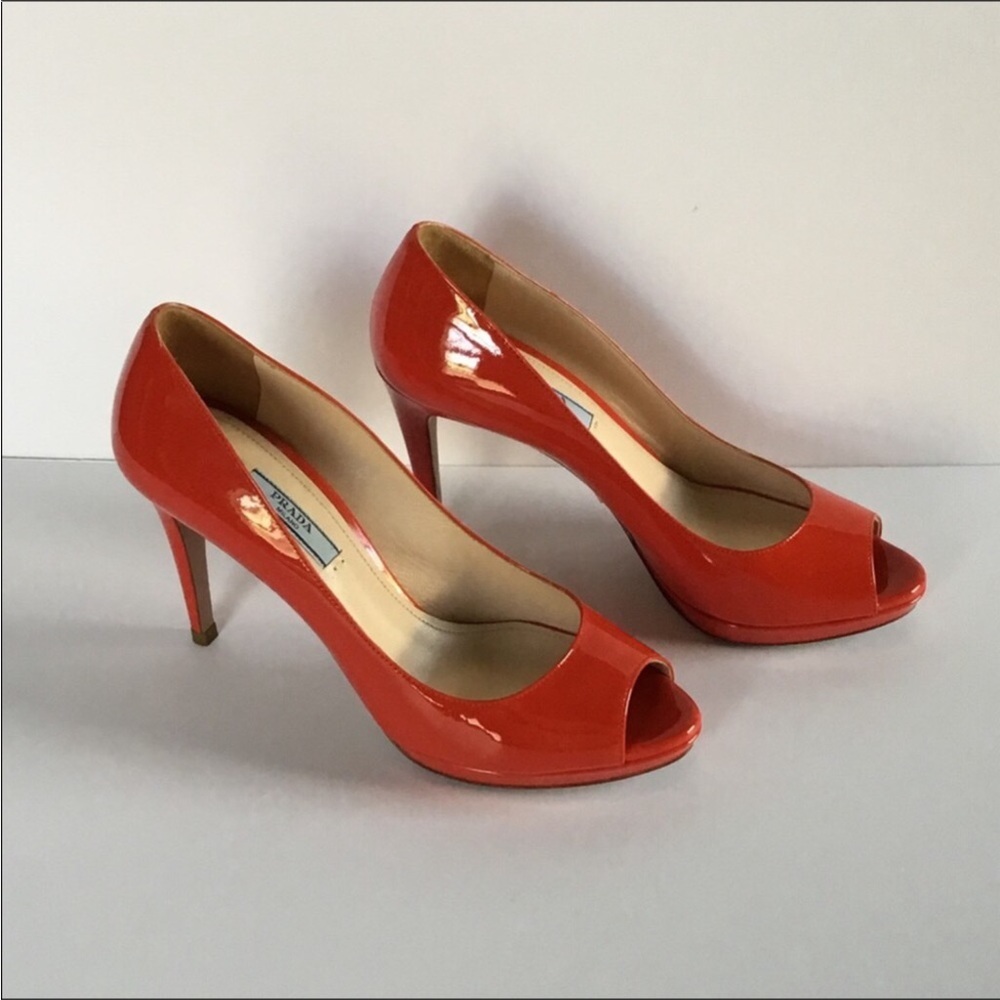 PRADA - Picture 2 of 15